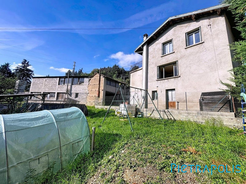 Maison - 86 m² - 4 pièces