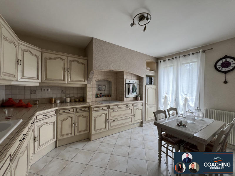 Maison - 179 m² - 7 pièces