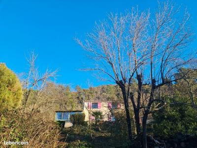 Maison - 221 m² - 9 pièces