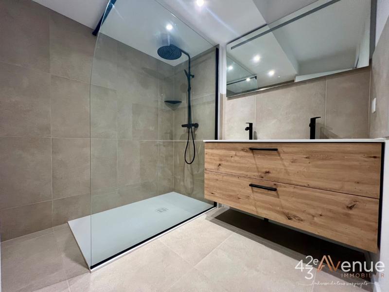 Appartement - 85 m² - 4 pièces