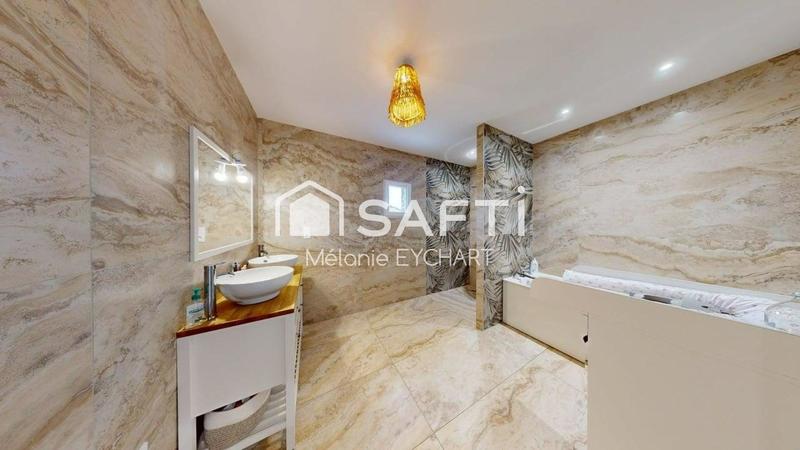 Maison - 140 m² - 4 pièces