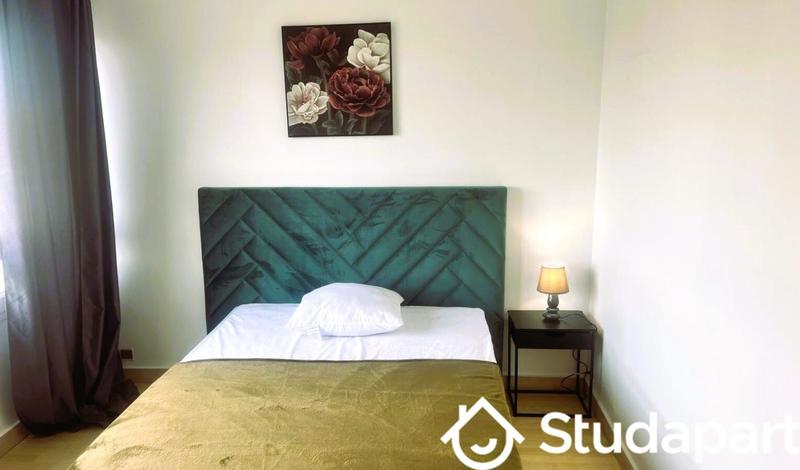 Chambre - 101 m² - 1 pièce