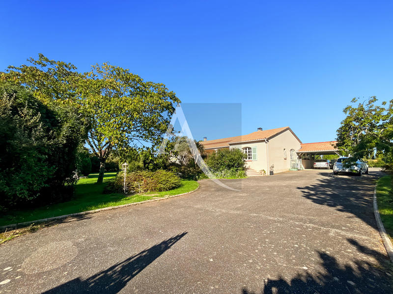 Maison - 180 m² - 7 pièces