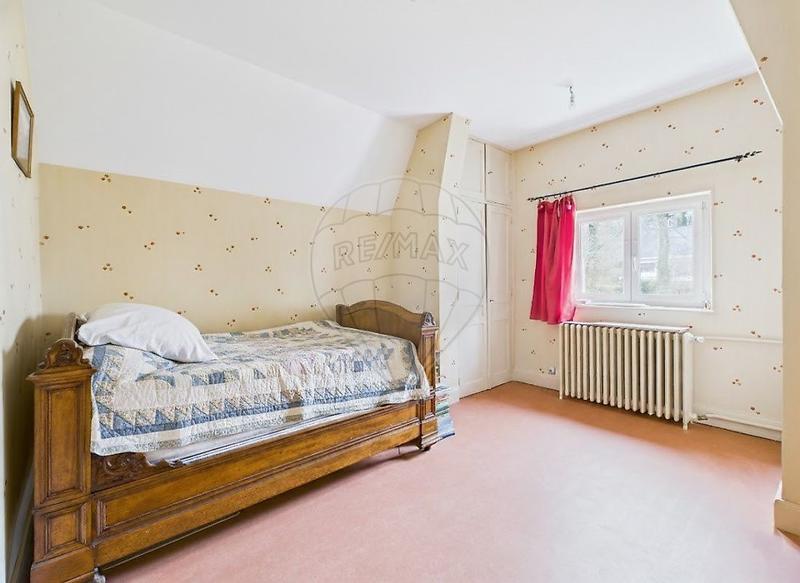 Maison - 210 m² - 10 pièces