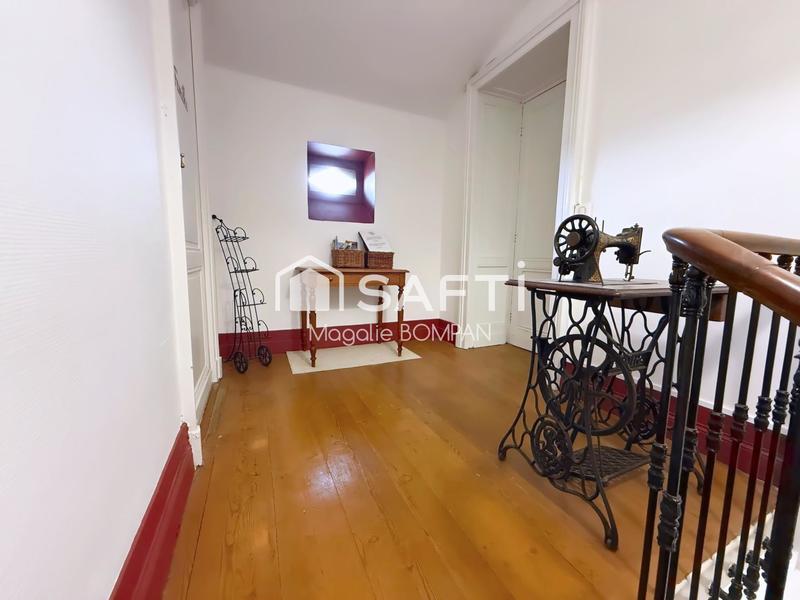 Maison de maîtres - 320 m² - 12 pièces