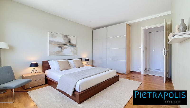 Appartement - 93 m² - 4 pièces