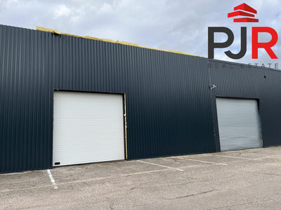 Local d'activités - 1 251 m²