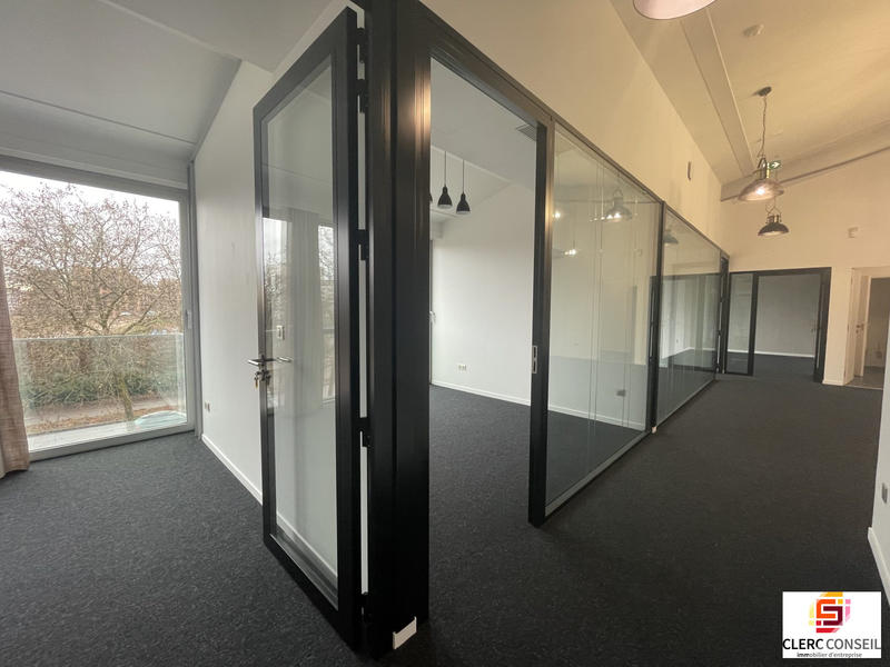 Bureau - 167 m²
