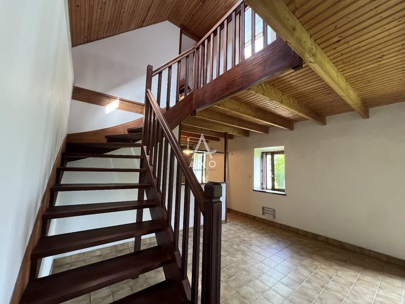 Maison - 210 m² - 8 pièces