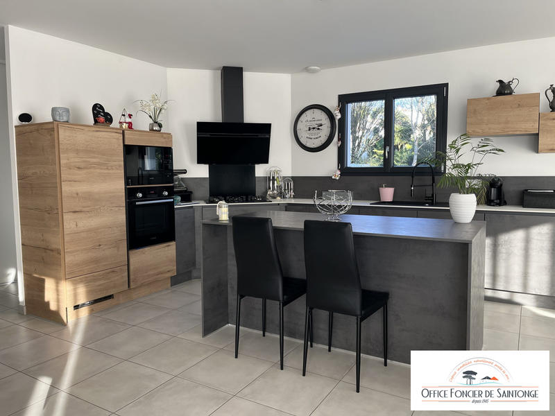 Maison - 136 m² - 5 pièces