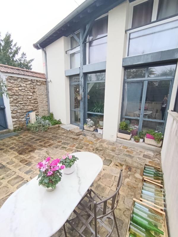 Maison - 261 m² - 11 pièces