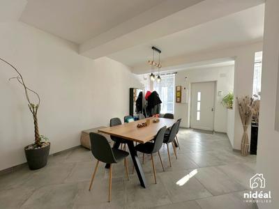 Maison - 148 m² - 6 pièces