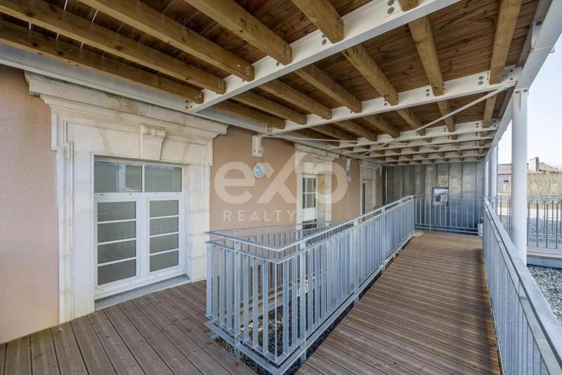 Duplex - 104 m² - 4 pièces