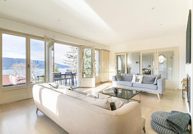 Villa - 345 m² - 8 pièces