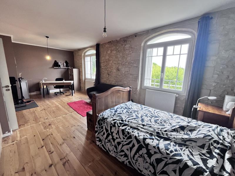 Maison ancienne - 316 m² - 12 pièces