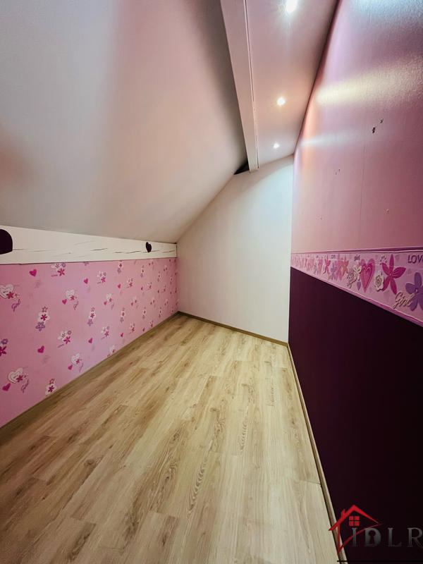 Maison - 240 m² - 7 pièces