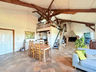 Maison - 156 m² - 4 pièces