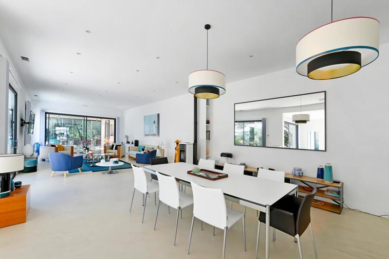 Villa - 288 m² - 8 pièces