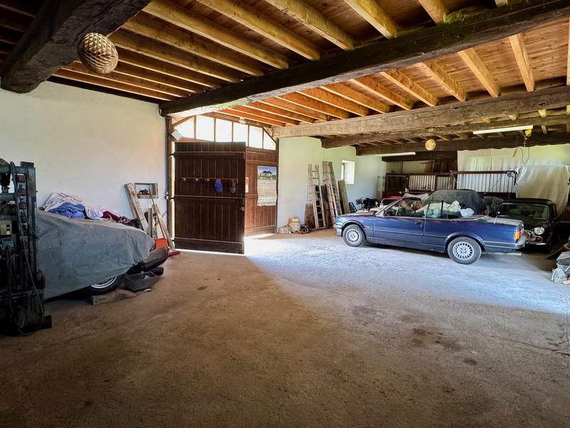 Maison - 210 m² - 6 pièces