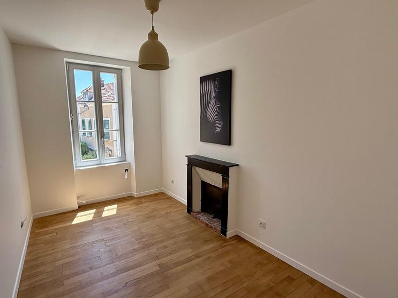 Maison ancienne - 177 m² - 8 pièces