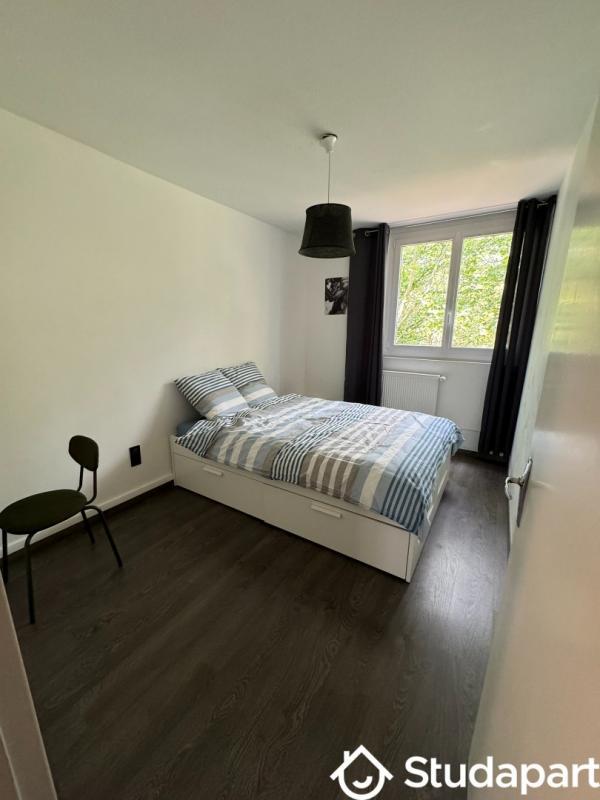 Chambre - 10 m² - 1 pièce