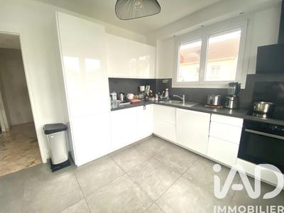 Maison - 123 m² - 7 pièces