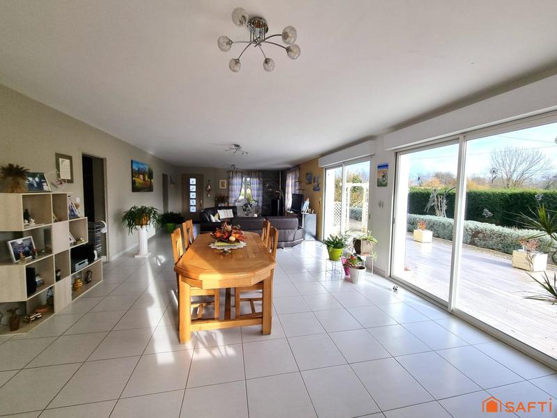 Maison - 218 m² - 9 pièces