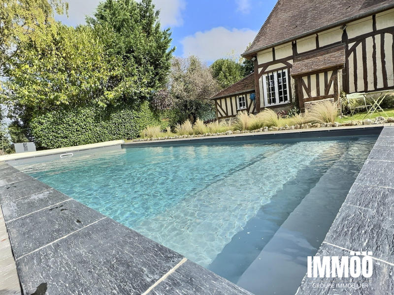 Maison - 268 m² - 12 pièces