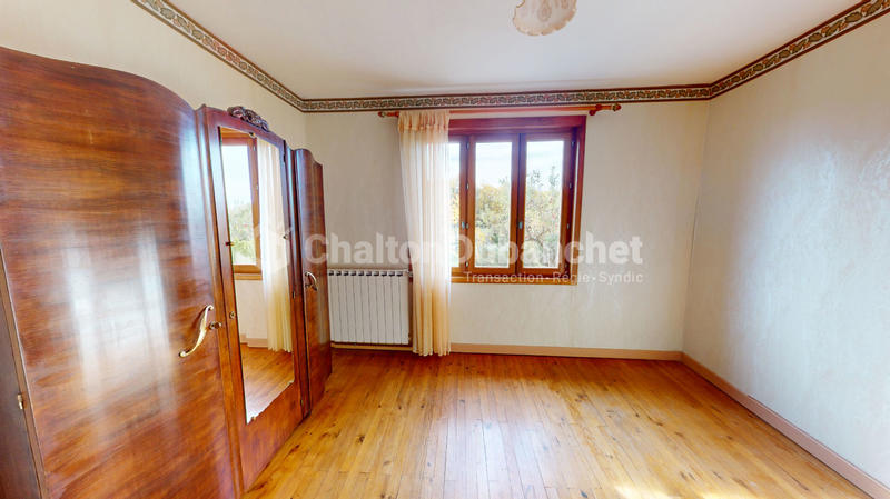 Maison - 215 m² - 10 pièces