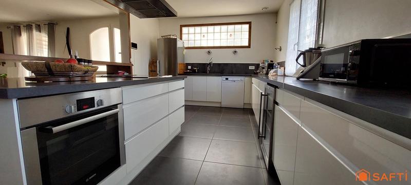 Maison - 163 m² - 6 pièces