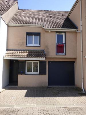 Maison de ville - 100 m² - 5 pièces