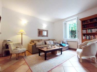 Maison - 160 m² - 8 pièces