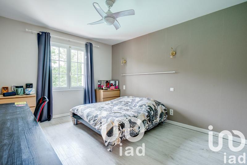 Maison - 210 m² - 7 pièces