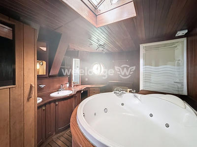 Local d'activités - 200 m²