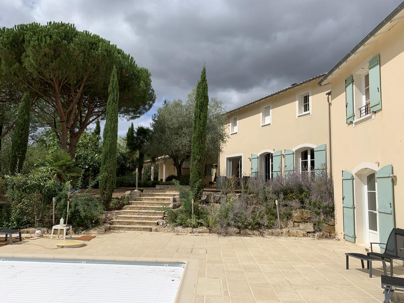 Villa - 463 m² - 13 pièces