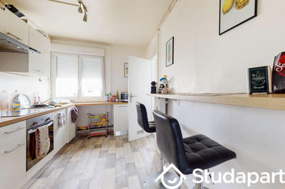 Chambre - 13 m² - 1 pièce