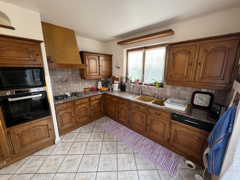 Maison - 287 m² - 10 pièces