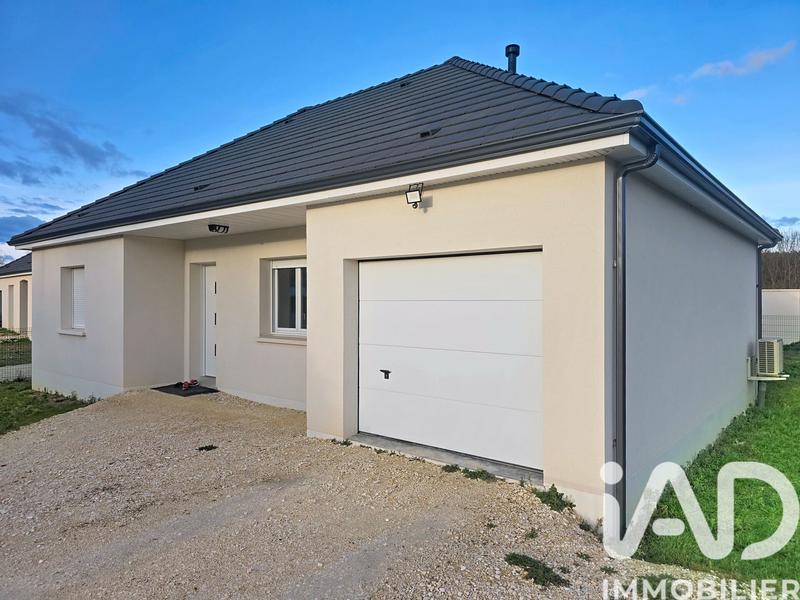 Maison - 96 m² - 5 pièces