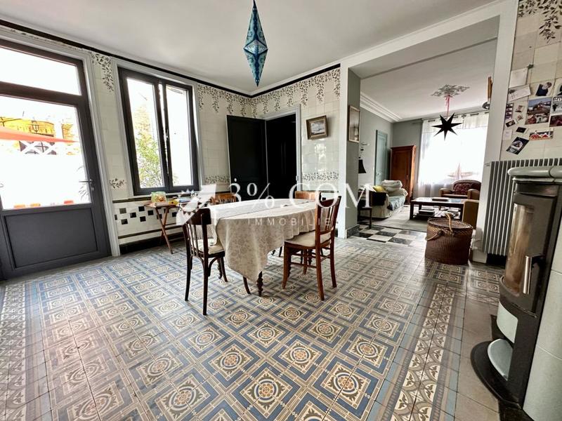 Maison - 168 m² - 6 pièces