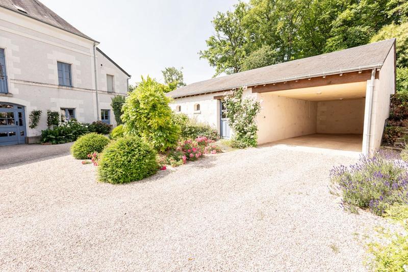 Maison - 407 m² - 11 pièces