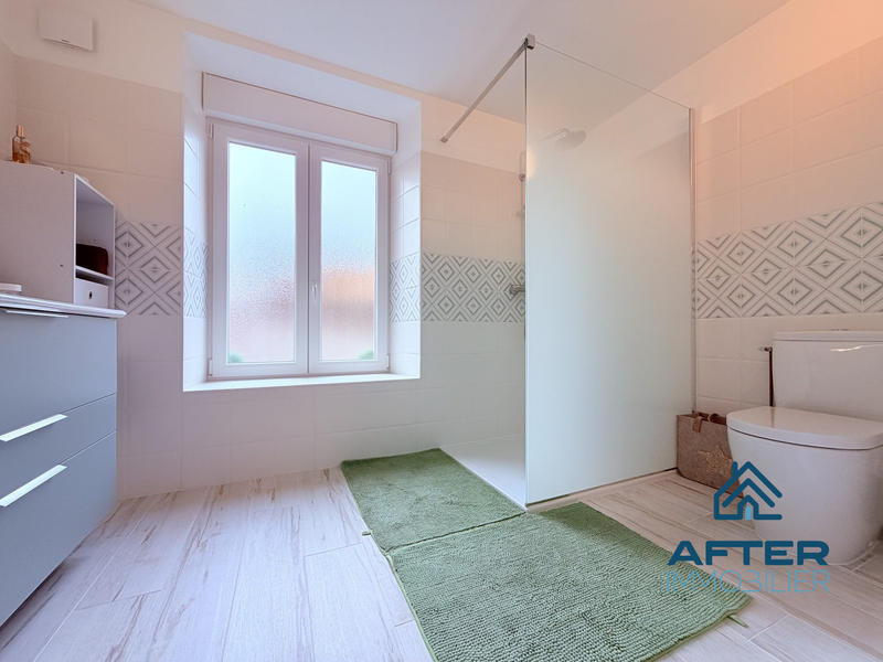 Maison - 220 m² - 7 pièces