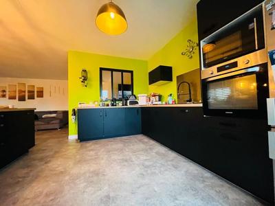 Maison - 171 m² - 7 pièces