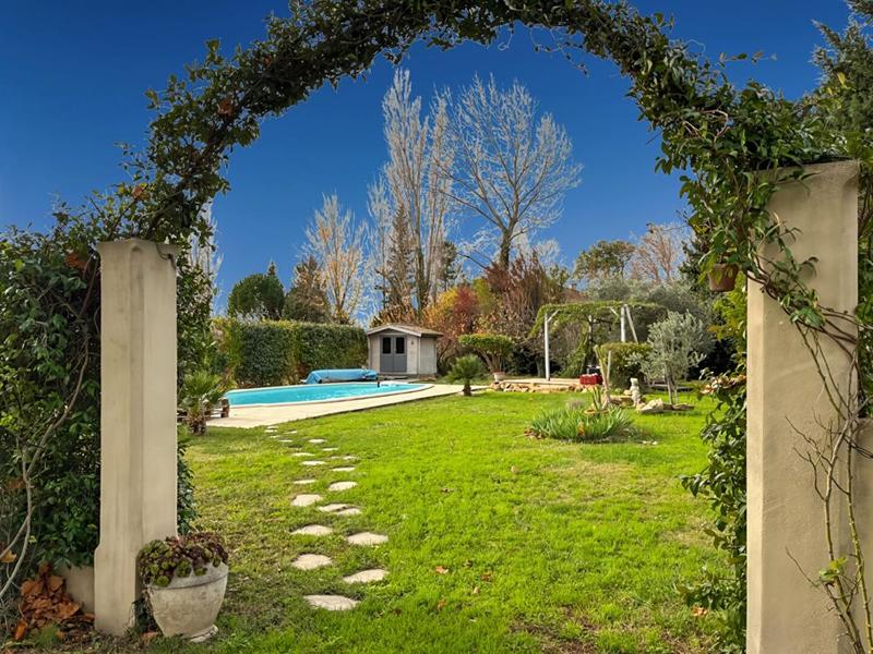 Maison - 205 m² - 9 pièces