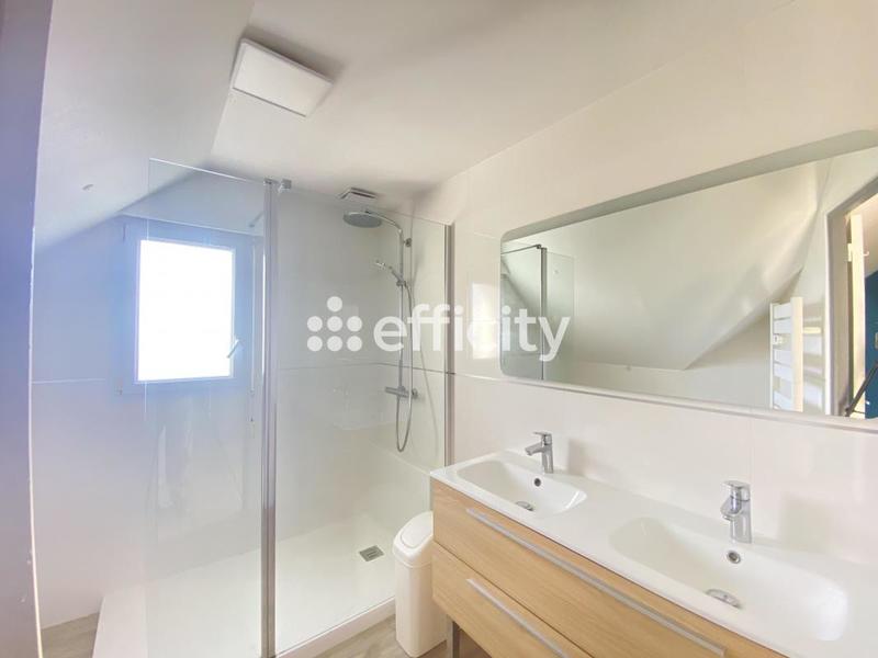 Maison - 107 m² - 5 pièces