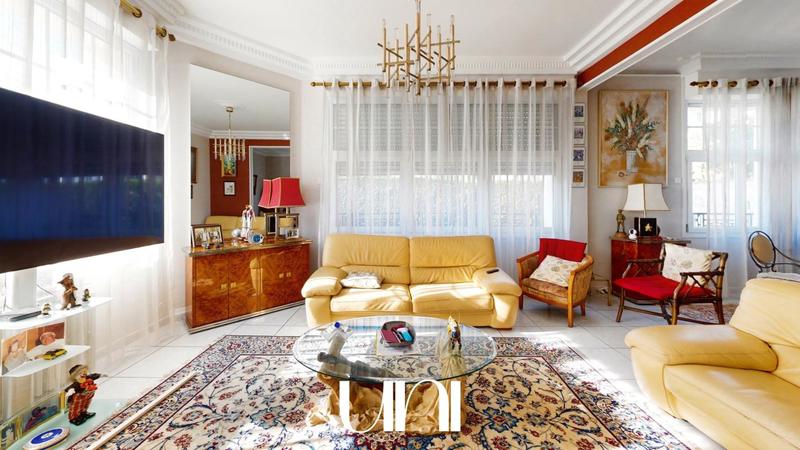 Maison - 172 m² - 7 pièces