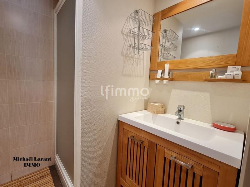 Propriété - 484 m² - 7 pièces