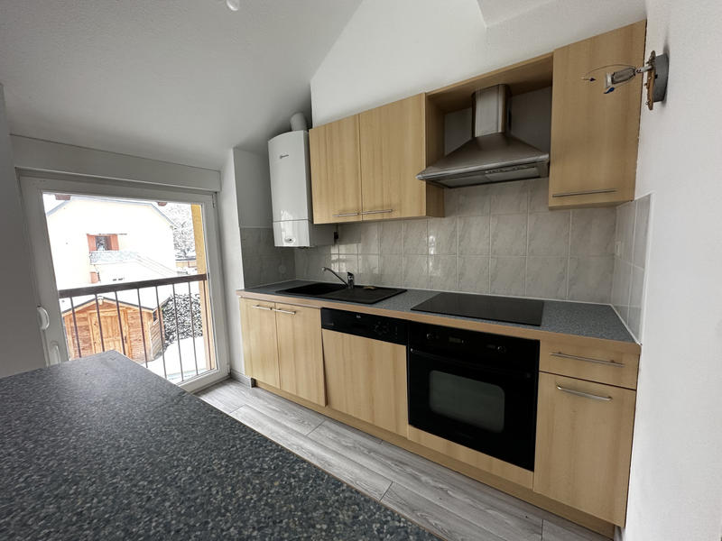 Appartement - 99 m² - 5 pièces