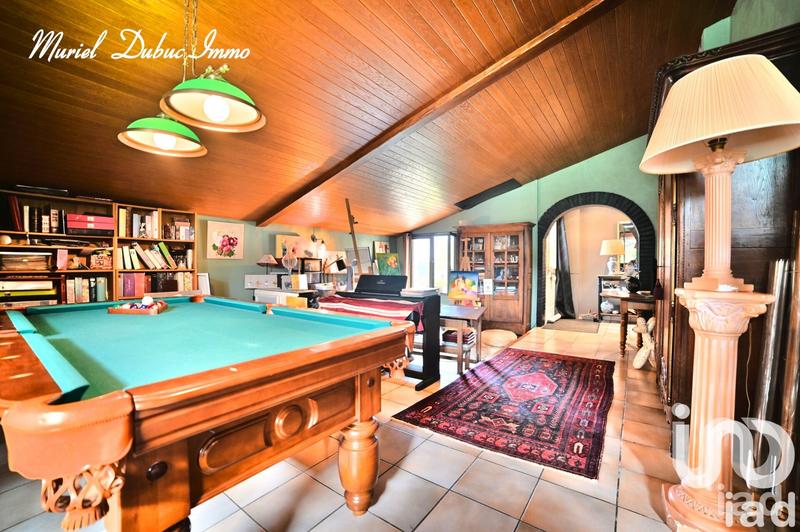 Maison - 249 m² - 8 pièces