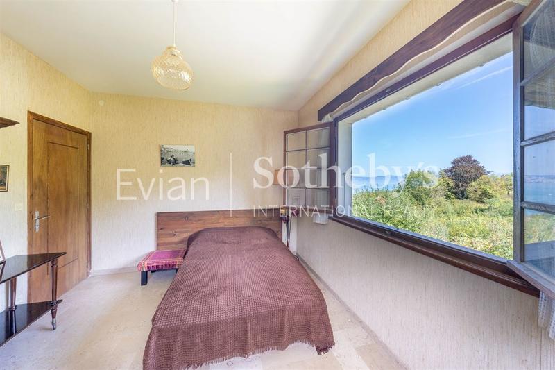 Maison - 300 m² - 8 pièces