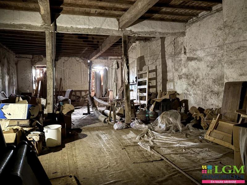 Maison - 260 m² - 6 pièces